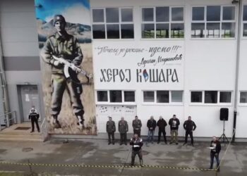 Grobari otkrili mural heroju sa Košara: „Njegov i duh 107 junaka i dalje čuva svetinje Kosovu i Metohiji“ (VIDEO)
