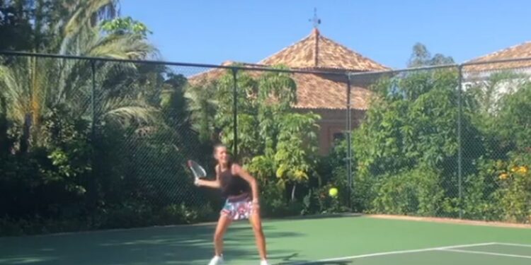 Jelena Đoković pokazala šta ume sa reketom: Mnoge teniserke bi na umeću mogle da joj pozavide (VIDEO)