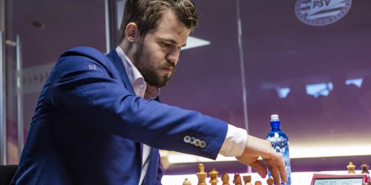Svetski šampion nastavlja sa organizovanjem onlajn turnira u šahu