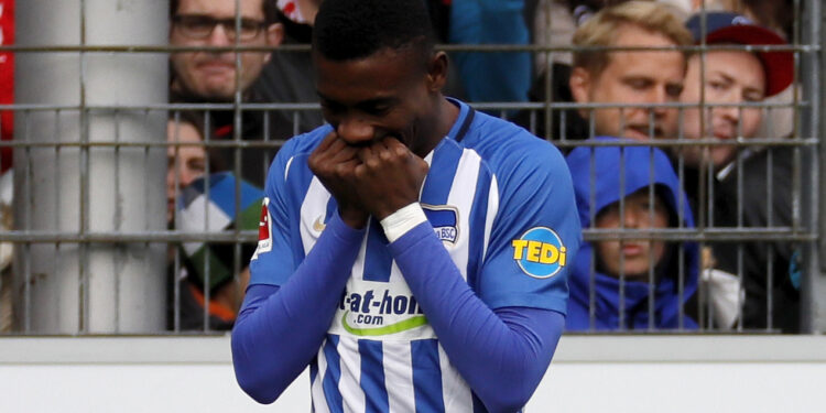 Salomon Kalou suspendovan zbog rukovanja sa saigračima i kršenja distanciranja