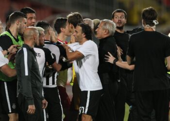 Opšta tuča igrača Partizana i Vojvodine, učestvovao i Lalatović (FOTO/VIDEO)