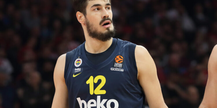 Nikola Kalinić dobio ponudu Makabija