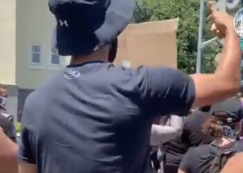 Stef Kari predvodi proteste u Americi: NBA zvezda sa suprugom digla glas protiv rasizma (FOTO/VIDEO)