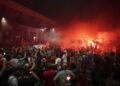 Srbi su „divljaci“, a slavlje Liverpula predivno: Engleski mediji ni reč o korona žurki Redsa (FOTO/VIDEO)