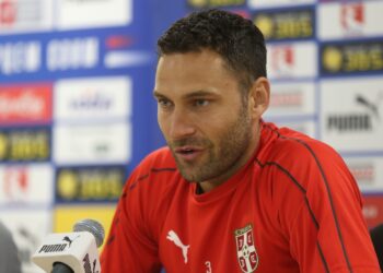 Pištolj je na čelu 2 puta dnevno, radili su i analni bris: Duško Tošić opisao muke s koronom u Kini
