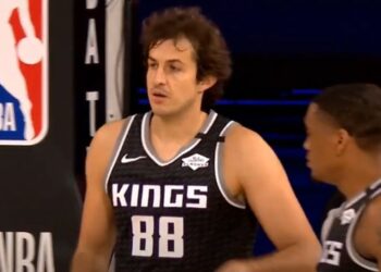 Bjelica odličan u porazu Sakramenta, Bogdan više asistirao (VIDEO)