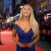 Emine grudi u prvom planu: Uz Lids u Premijer ligu stiže i seksi novinarka