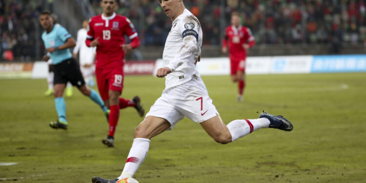 Španci pišu: UEFA donela odluku o nastavku Lige šampiona, Zvezda navija za Mesija i Ronalda