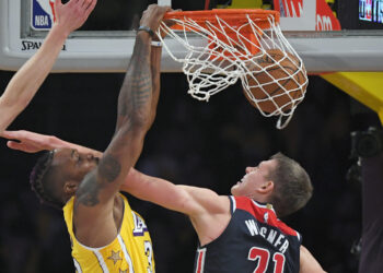 Hauard potvrdio da igra u nastavku NBA sezone