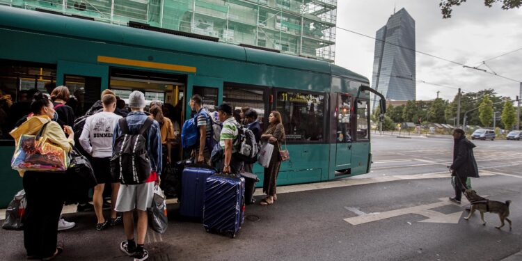 Crna Gora: Zbog korone u krizi i turistički vodiči