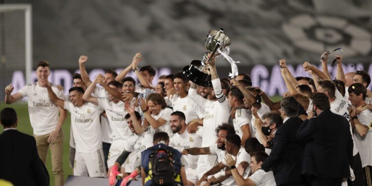 Tako to rade najveći klubovi: Barsa sportski čestitala Realu titulu šampiona Španije (FOTO)