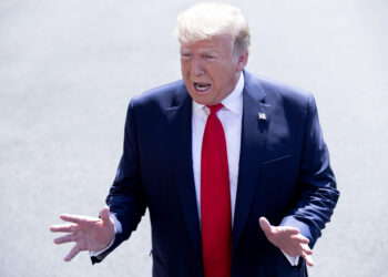 “Američkoj ekonomiji preti kolaps”
