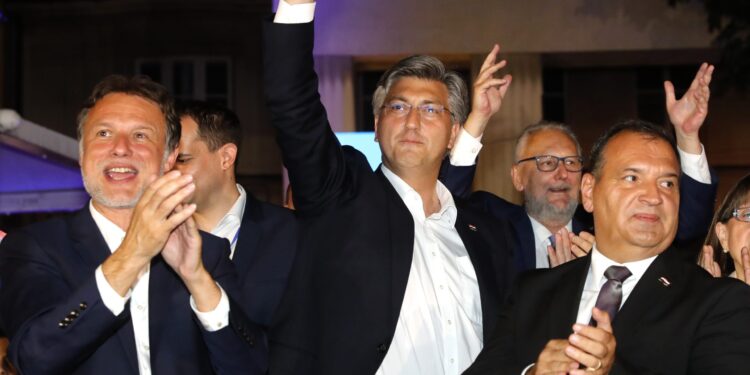 Hrvatska: Ubedljiva pobeda HDZ-a, potop SDP-a