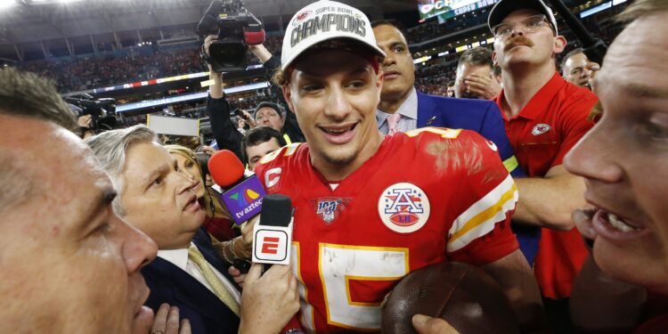 Najveći ugovor u istoriji sporta: Kvoterbek Kanzasa posle dve sezone u NFL postaje najplaćeniji