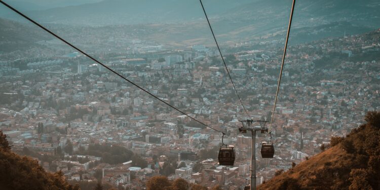 Da li će državljanima Srbije zabraniti ulazak u Sarajevo?