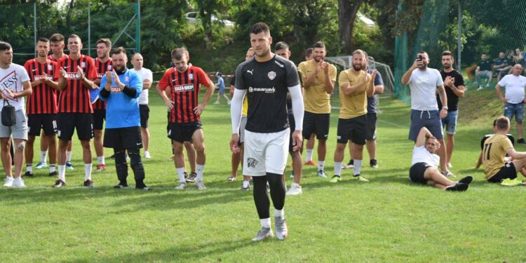 Mali fudbal za veliku radost