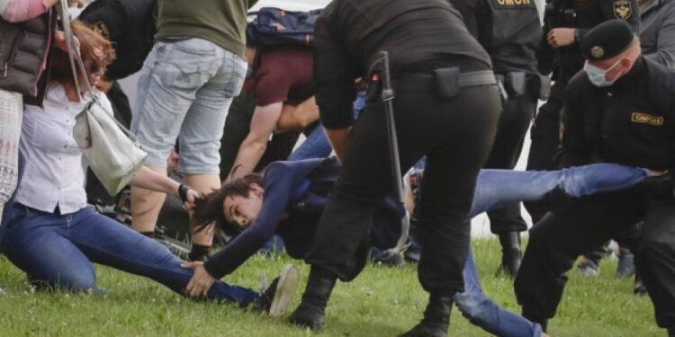 Uhapšen jedan od organizatora protesta u Belorusiji