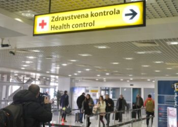 Neće u karantin: Fudbaleri Željezničara napravili haos na aerodromu u Sarajevu