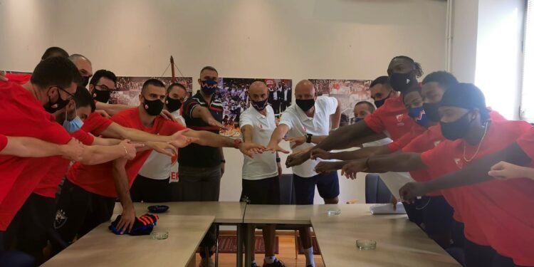 Crveno-beli se okupili: Obradović poveo 14 košarkaša na Kopaonik