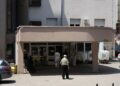 Mediji: U kovid bolnici u Nišu pacijent (82) pretukao štakom medicinsku sestru