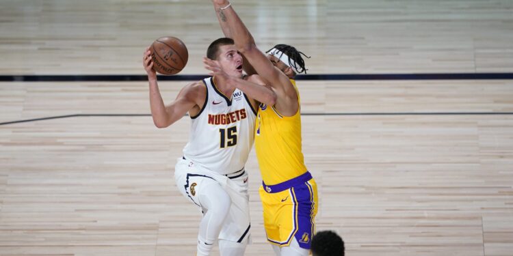 Jokić igrao „sa pola gasa“ i umalo pobedio Lebrona: Rezerve Denvera poražene od Lejkersa (FOTO/VIDEO)