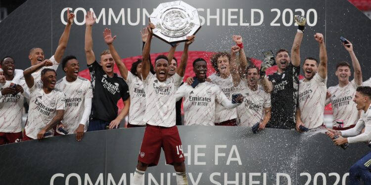 Liverpul ostao bez trofeja: Arsenal osvojio Komjuniti šild!