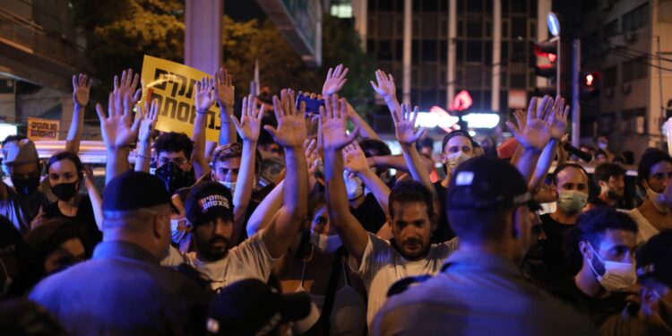 Izrael: Hiljade demonstranata protiv Netanjahua