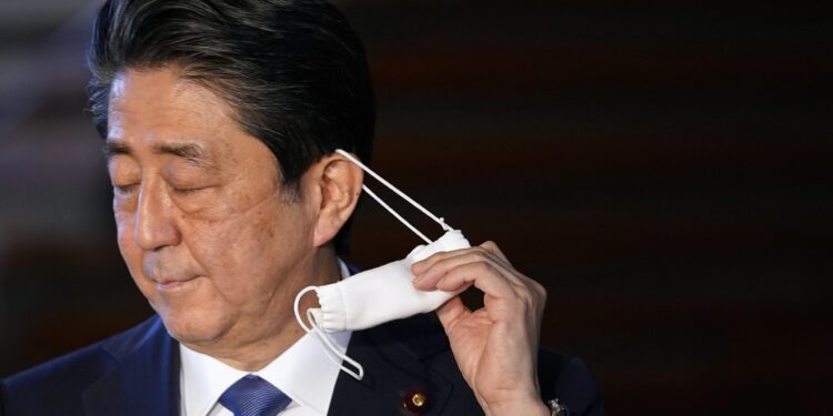 Da li je japanskom premijeru zbog zdravlja ugrožena fotelja?