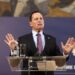 “Misle da su Amerikanci glupi…”