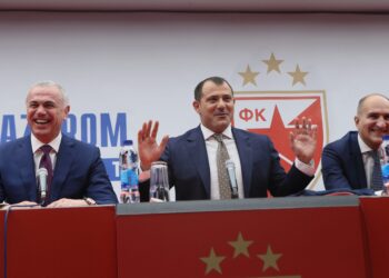 Terzić, Mrkela i Stanković smanjili sebi platu u Zvezdi za 50 odsto