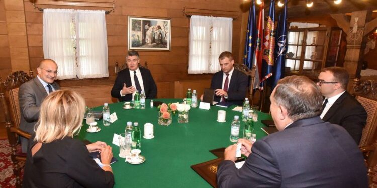 Milanović s Dodikom: Hrvatska neće podržati jednostrane revizije Dejtona