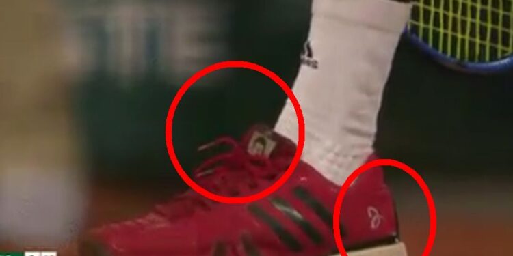 Igra protiv Novaka i nosi patike sa njegovim likom: Neviđen potez Đokovićevog rivala na Rolan Garosu (VIDEO)