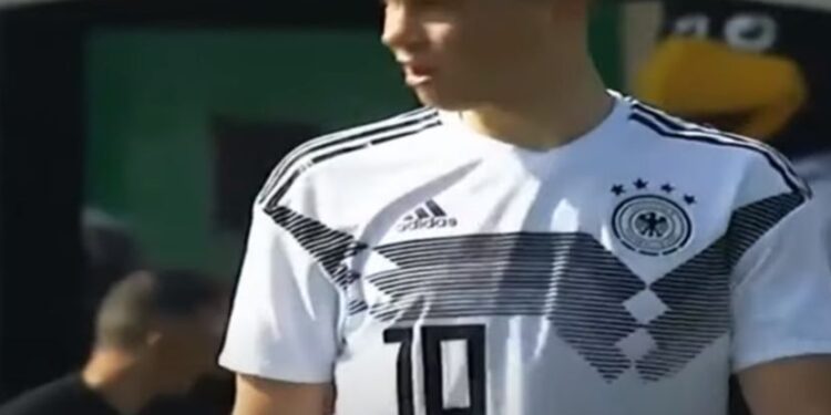 Bajern, Juventus, Barselona i Lajpcig ratuju za srpskog vunderkinda (VIDEO)