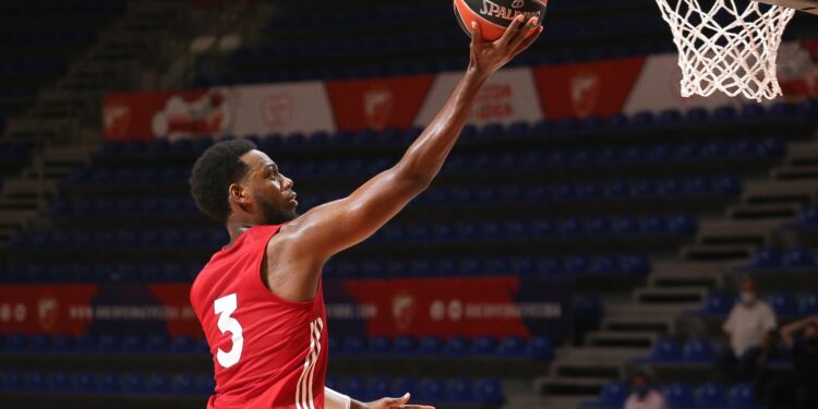 Zvezda dobila strašan tandem: Volden i Lojd vodili crveno-bele do pobede nad Megom (FOTO)