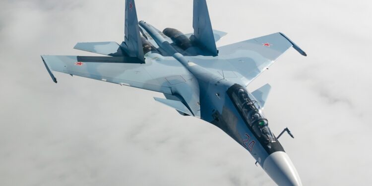 Ruski lovac Su-30 oboren tokom vojne vežbe (VIDEO)