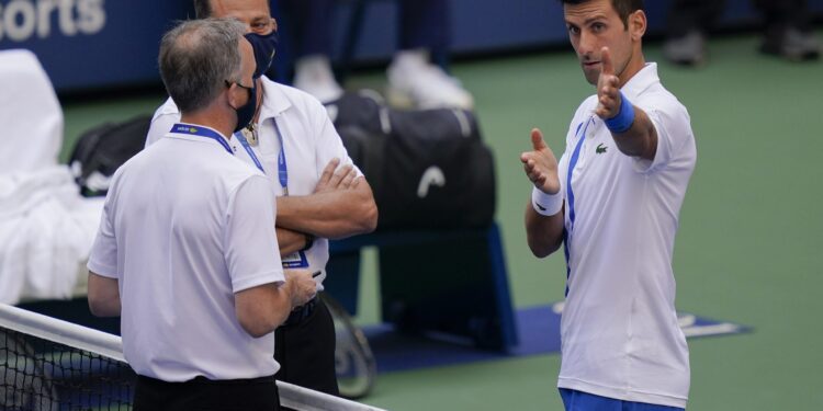 Dodatne kazne za Đokovića: Novak ostaje bez poena i novčane nagrade  (FOTO)