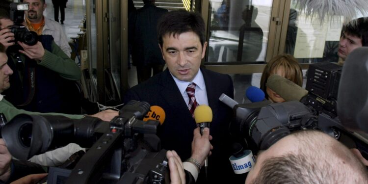 Medojević za zabranu Milove partije: Ja bih zmiju pravo u glavu