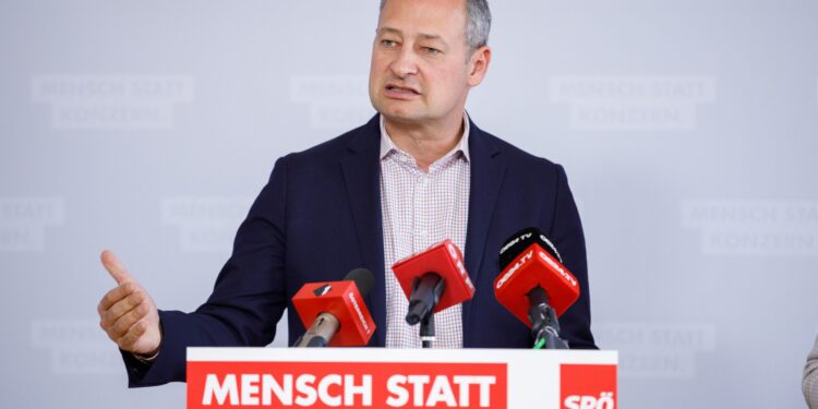 Austrijski poslanici: Dobro je da se EU probudi