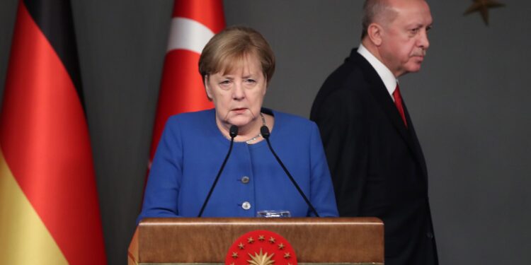 “Ako Merkelova ne obuzda Tursku”…