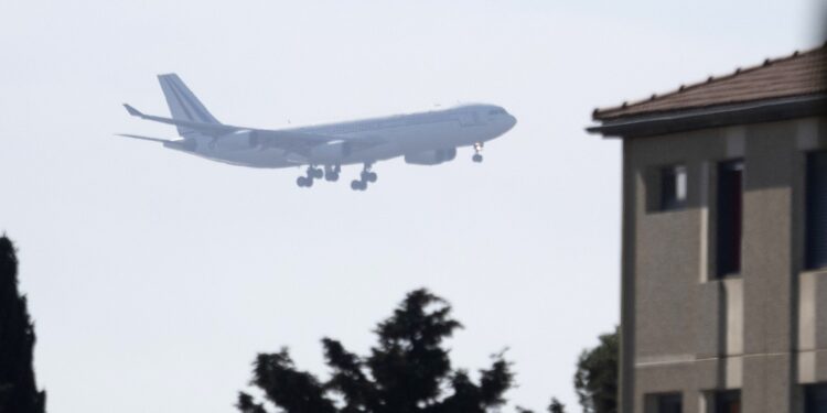 U Vuhan sleteo prvi međunarodni avion od januara