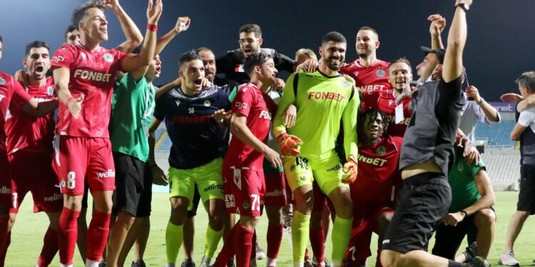 So na ranu: U Nikoziji veliko slavlje nakon eliminacije Zvezde (VIDEO)