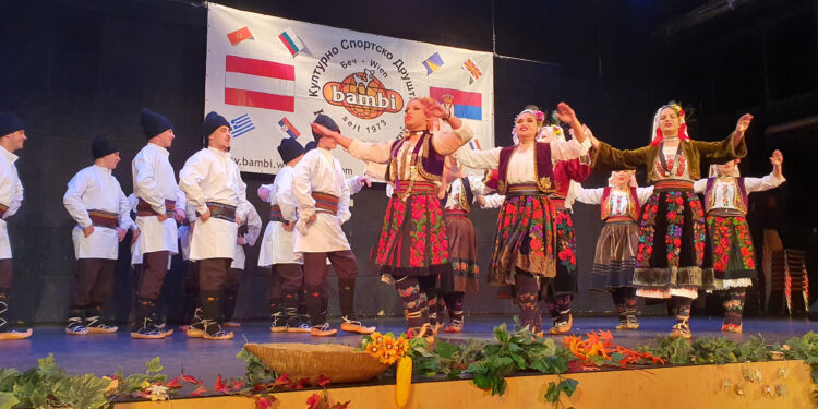 Folklori opet na prinudnoj pauzi