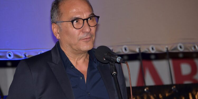 Valter brani Mladenovac