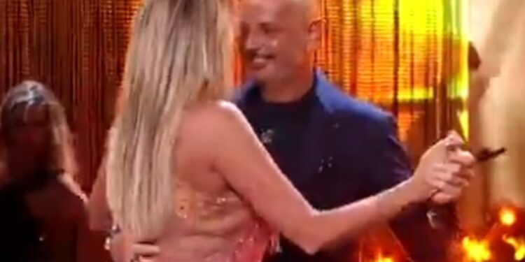 Dirljiva scena u Italiji: Mihajlović posle leukemije i korone sa suprugom na plesnom podijumu (VIDEO)