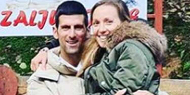 Nole grlio Jelenu na klupi ljubavi: Đokovići našli mir u bosanskim piramidama (FOTO)