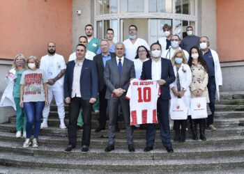 Terzić posetio KBC Zvezdara i uručio 240 sezonskih ulaznica