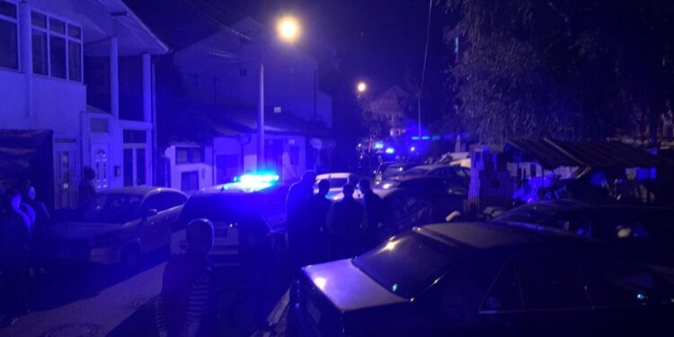 Pucao na automobil ispred Čuburskog parka
