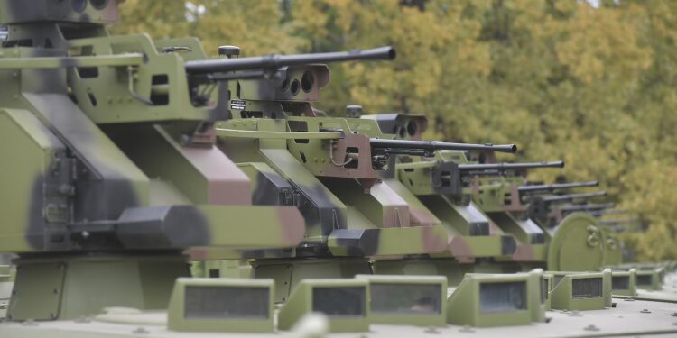 Pogledajte nultu seriju komandno-izviđačkih vozila Vojske Srbije (VIDEO)