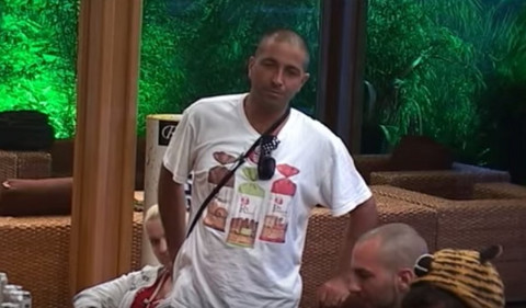 Svi su mu se smejali: Živan se totalno promenio, nećete ga prepoznati, ostao je upamćen po babinim vunenim čarapama! (FOTO)