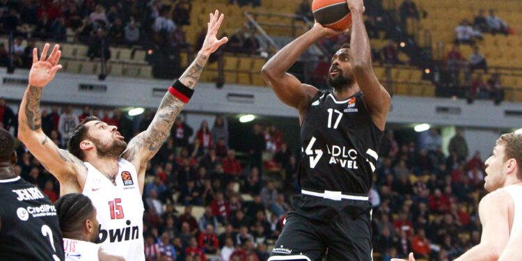 Asvel u problemu, još četiri člana tima imaju korona virus